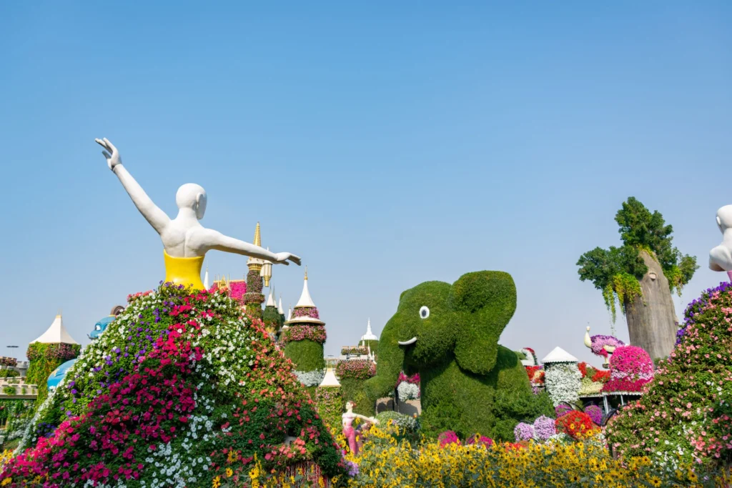 Blumenfiguren im Dubai Miracle Garden in Arjan